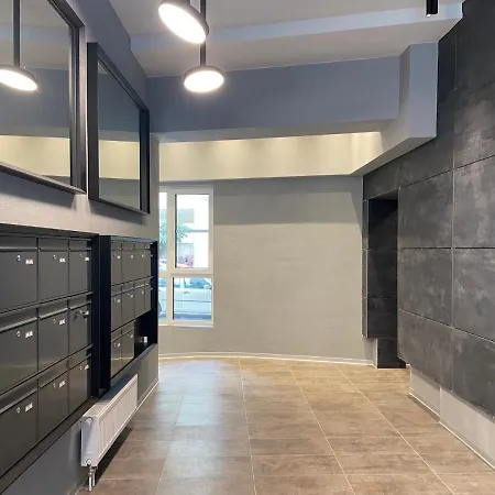 Pearl - New And Cosy Close To Center *