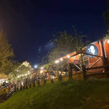 Pearl - New And Cosy Close To Center *