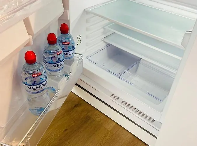 Pearl - New And Cosy Close To Center *