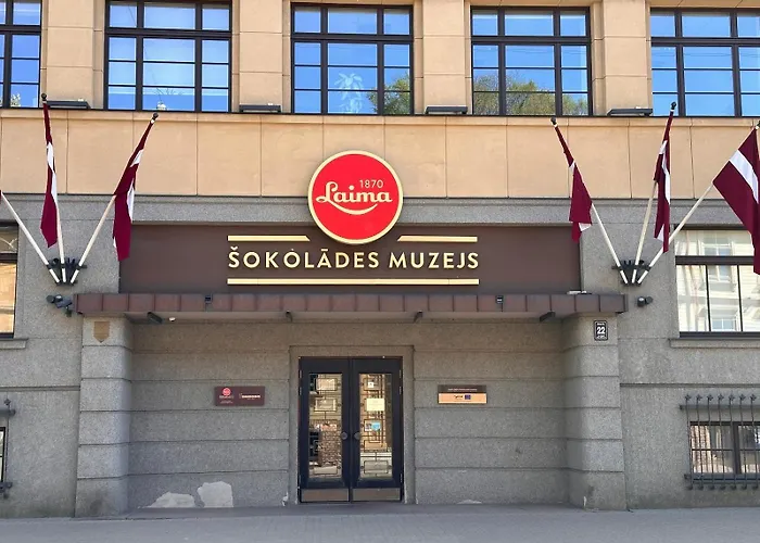 Pearl - New And Cosy Close To Center *